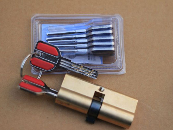 临城24小时上门开锁公司